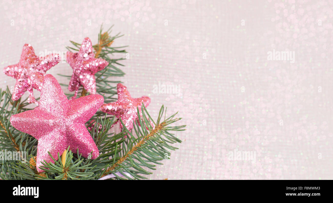 Stella rosa sjhaped decorazione di Natale e abete Foto Stock