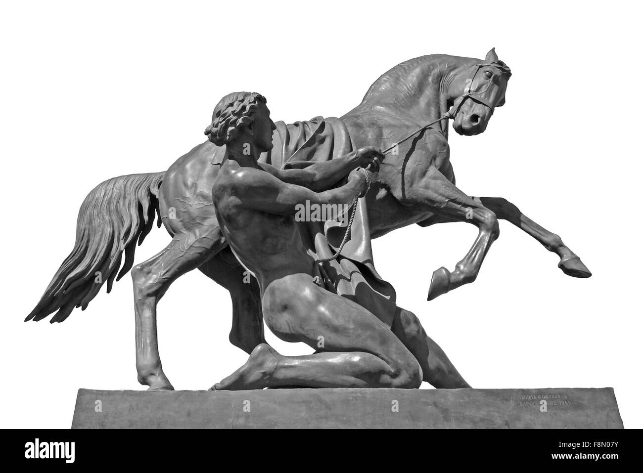Cavallo scultura di Anichkov Bridge di San Pietroburgo isolati su sfondo bianco Foto Stock