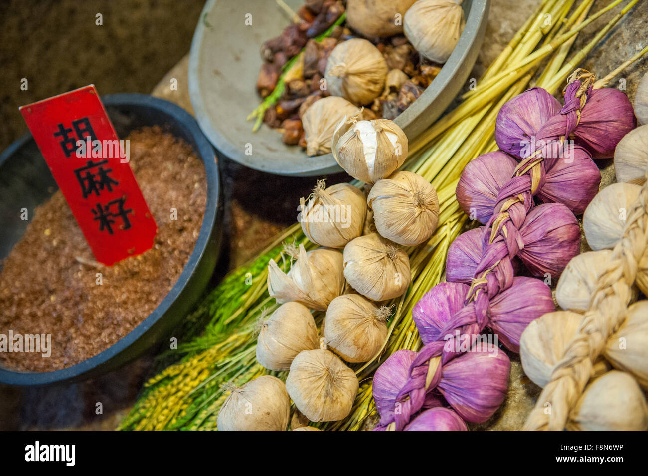 Asian colorati ingredienti alimentari sul mercato Foto Stock