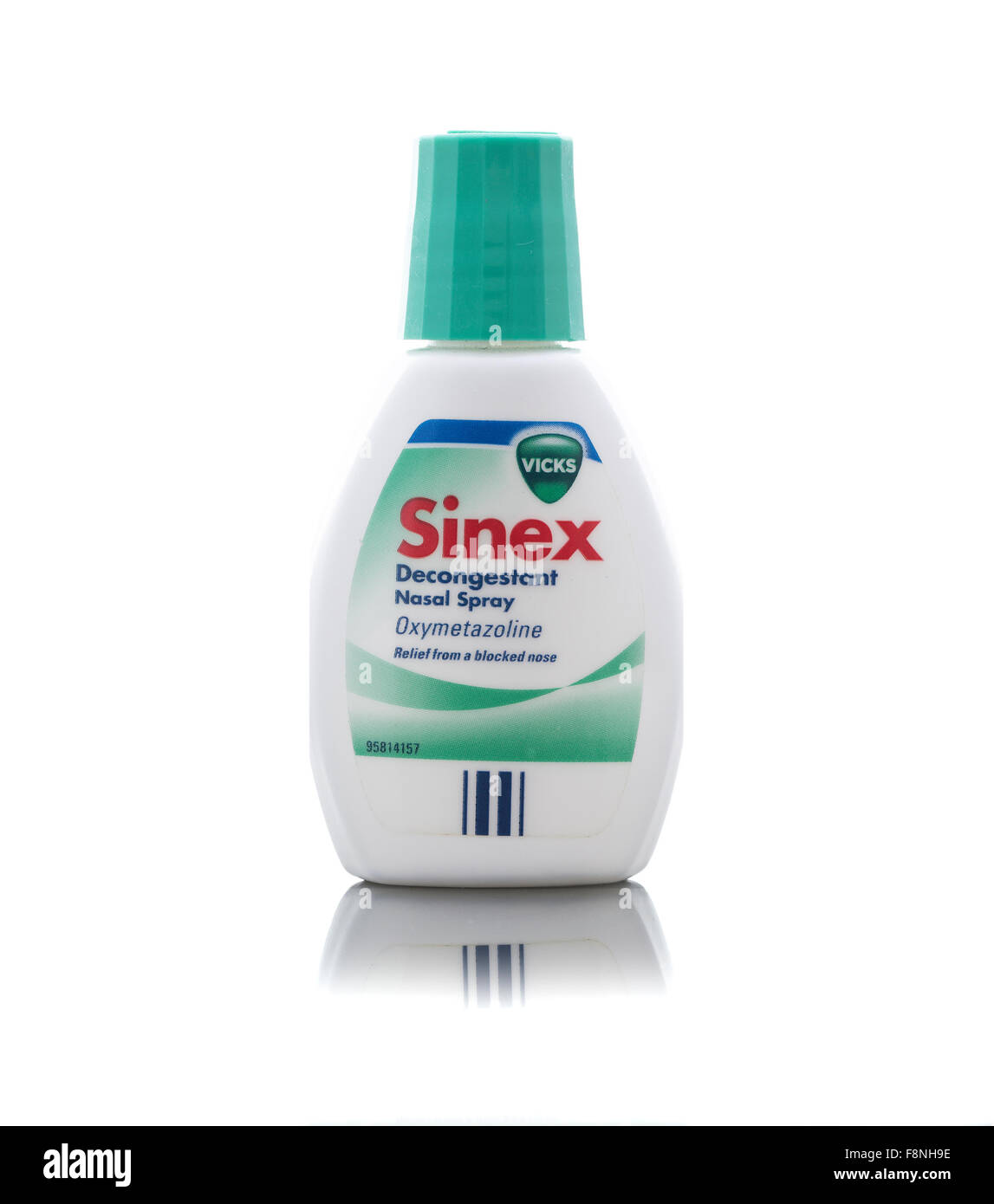 Vicks Sinex decongestionante Spray Nasale su sfondo bianco Foto Stock