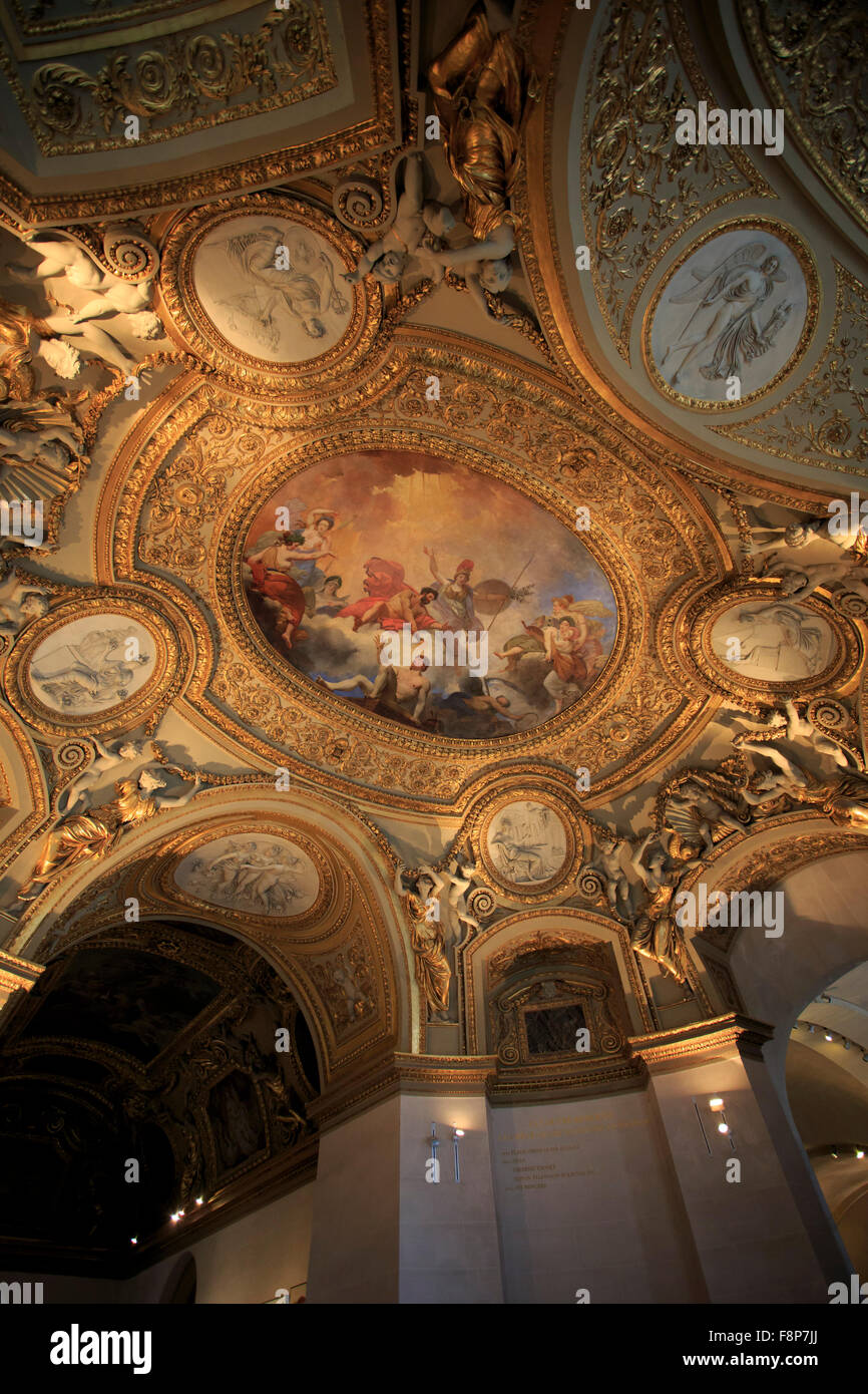 Bellissimi soffitti dipinti nel museo del Louvre di Parigi, Francia. Foto Stock