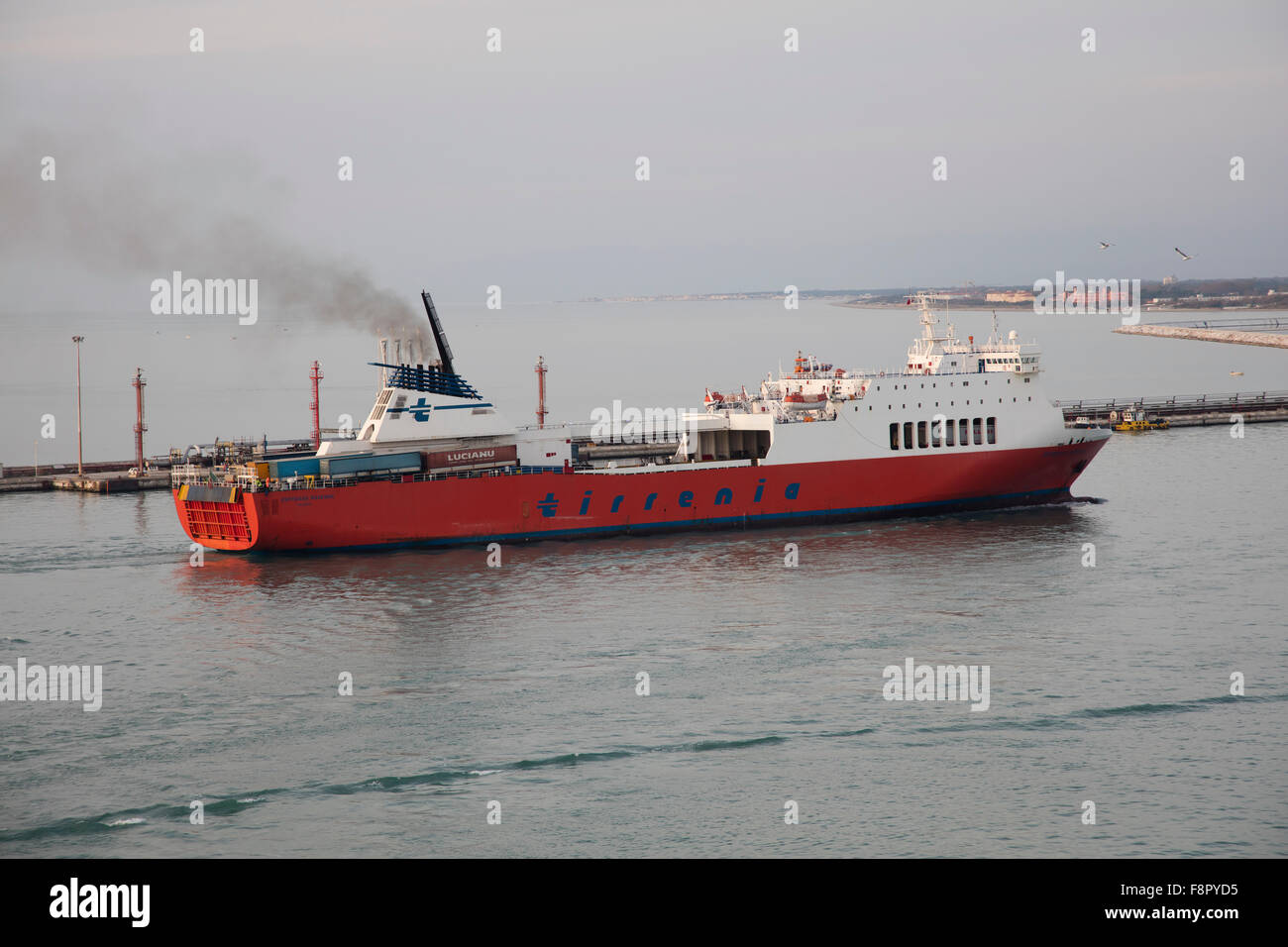 Livorno italy europe port shipping immagini e fotografie stock ad alta  risoluzione - Alamy