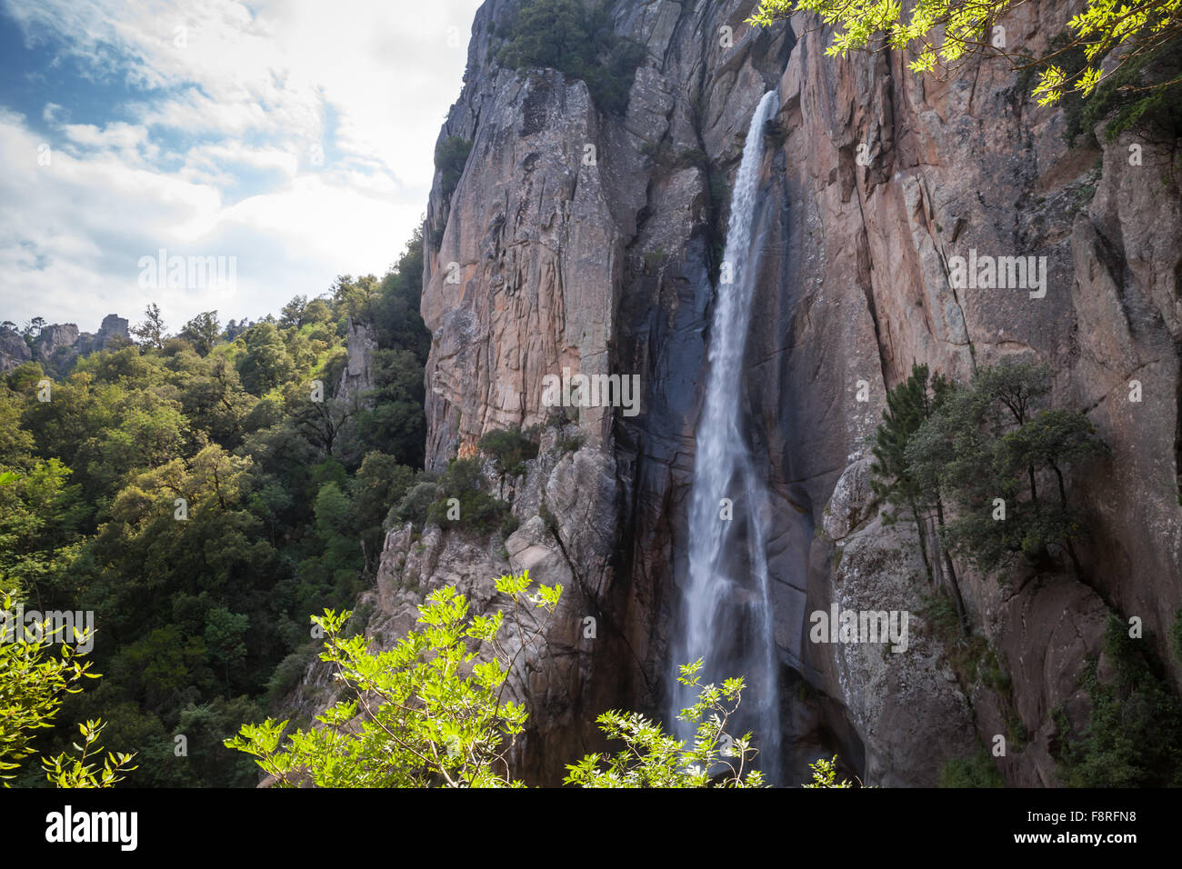 Paesaggio naturale, cascata nella parte meridionale della Corsica, Francia Foto Stock