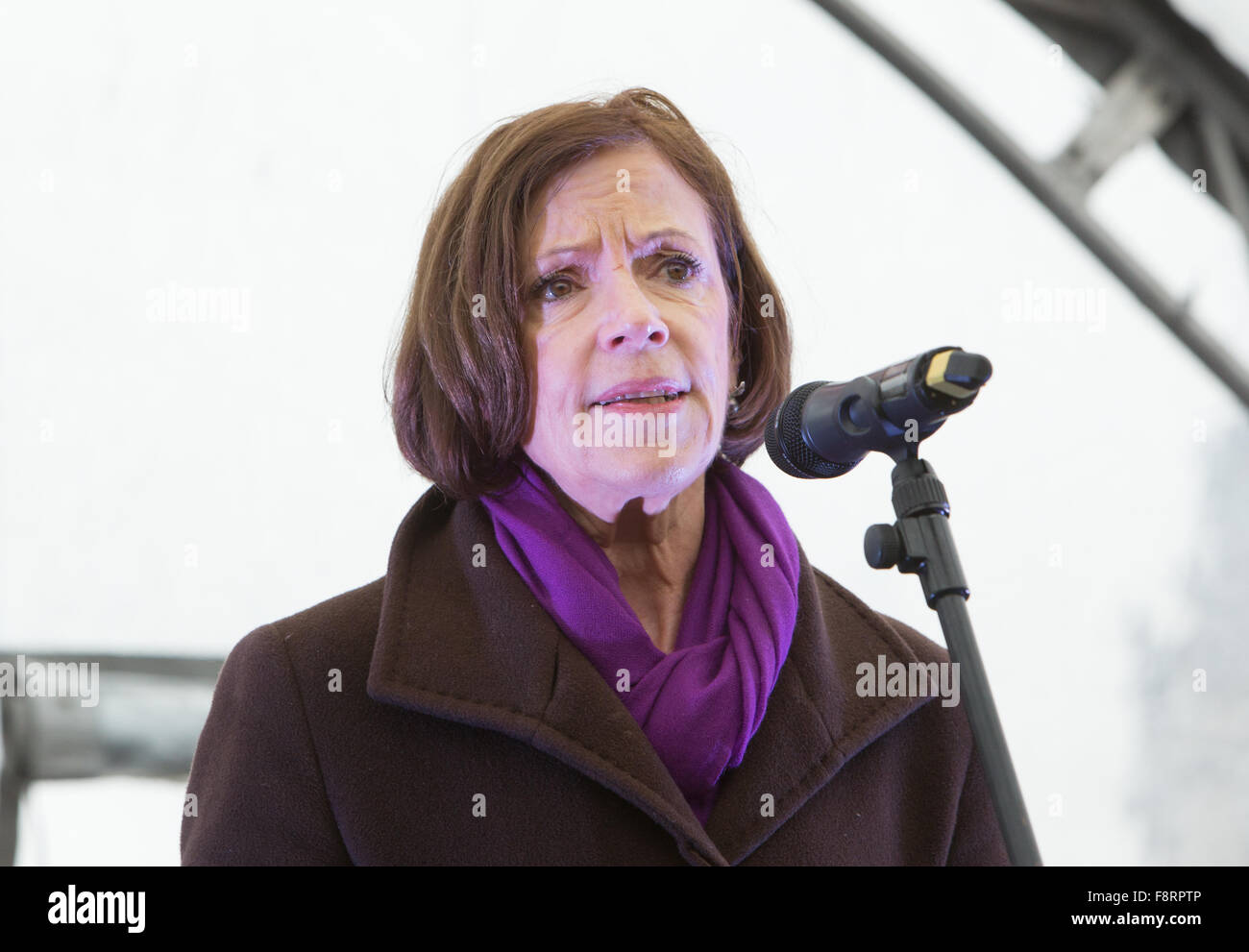 Sue Lloyd Roberts,giornalista,a 1 miliardi di euro in aumento di supporto eventi azione di massa per porre fine alla violenza contro le donne Foto Stock