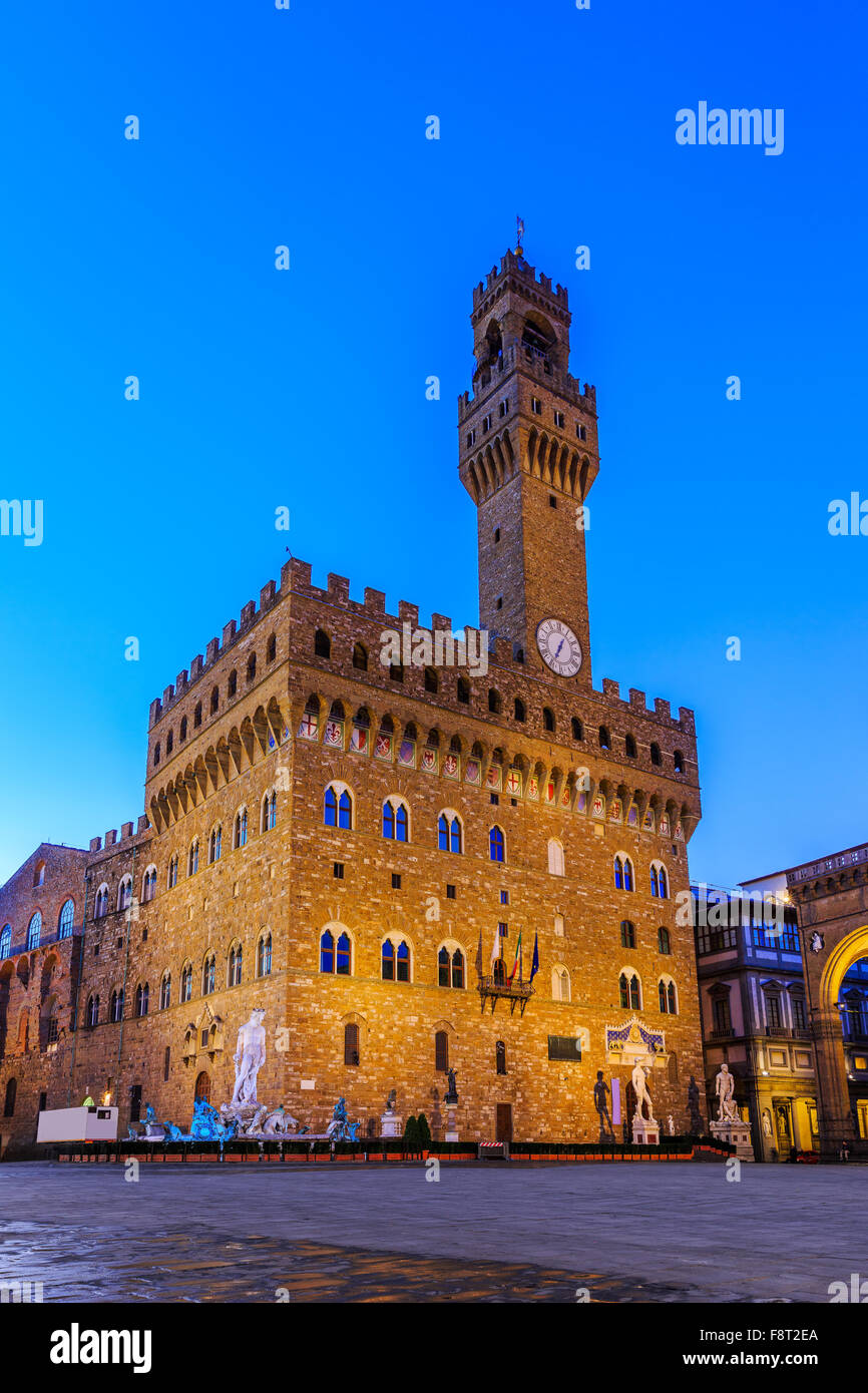 Firenze, Italia. Palazzo Vecchio al crepuscolo. Foto Stock