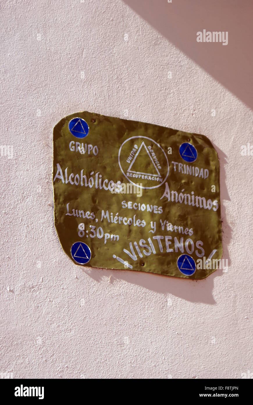 Alcolisti Anonimi segno di parete in Trinidad, Cuba Foto Stock