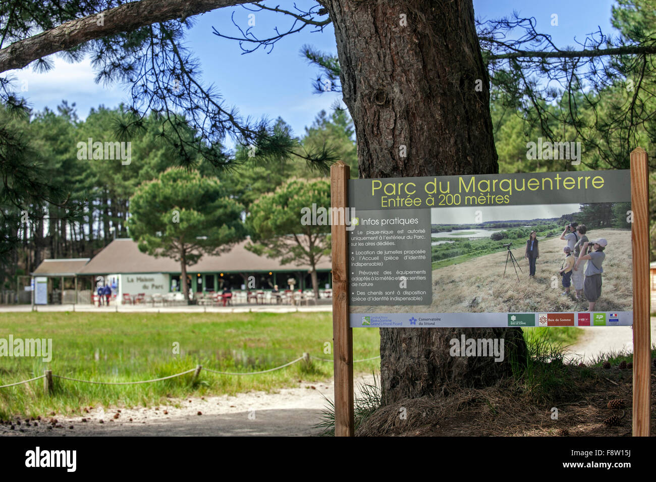 Ingresso e del centro visitatori della riserva naturale Parc du Marquenterre presso la Baia della Somme, Piccardia, Francia Foto Stock