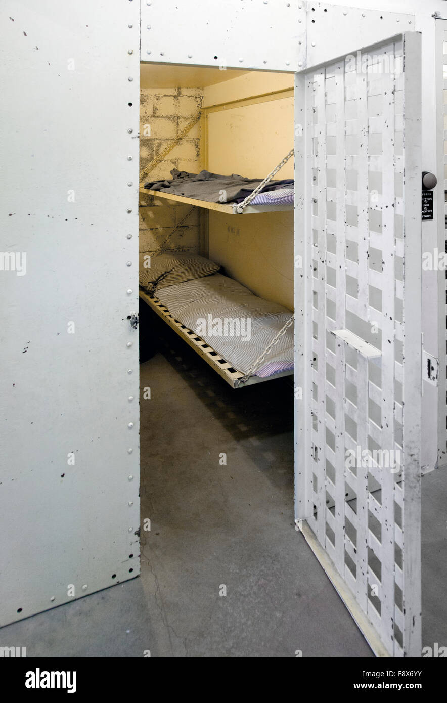 Ferro cella di prigione a Old Fort Walla Walla Washington, USA, 2015. Foto Stock