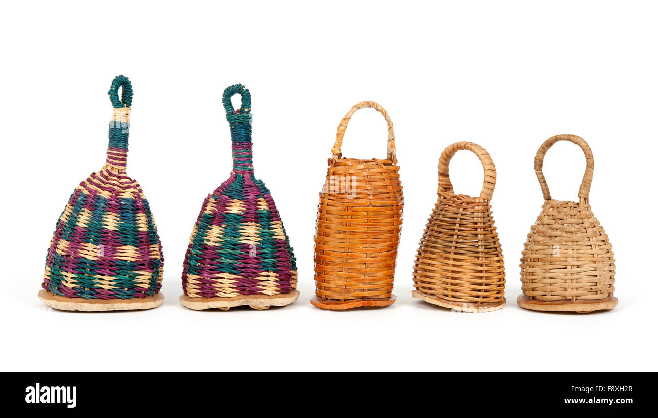 Caxixi shakers in una riga Foto Stock