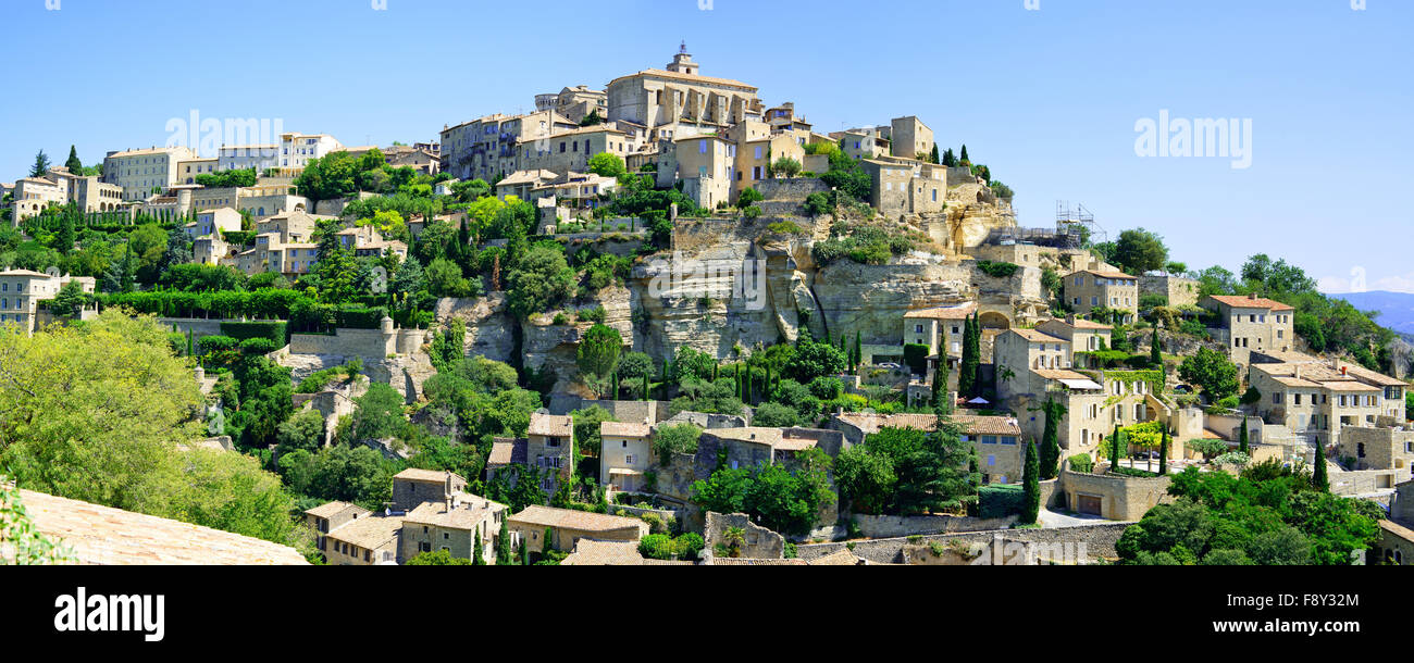 Gordes Borgo Medievale costruito su una collina della roccia nel Luberon, Provenza Costa Azzurra Regione, Francia. Foto Stock