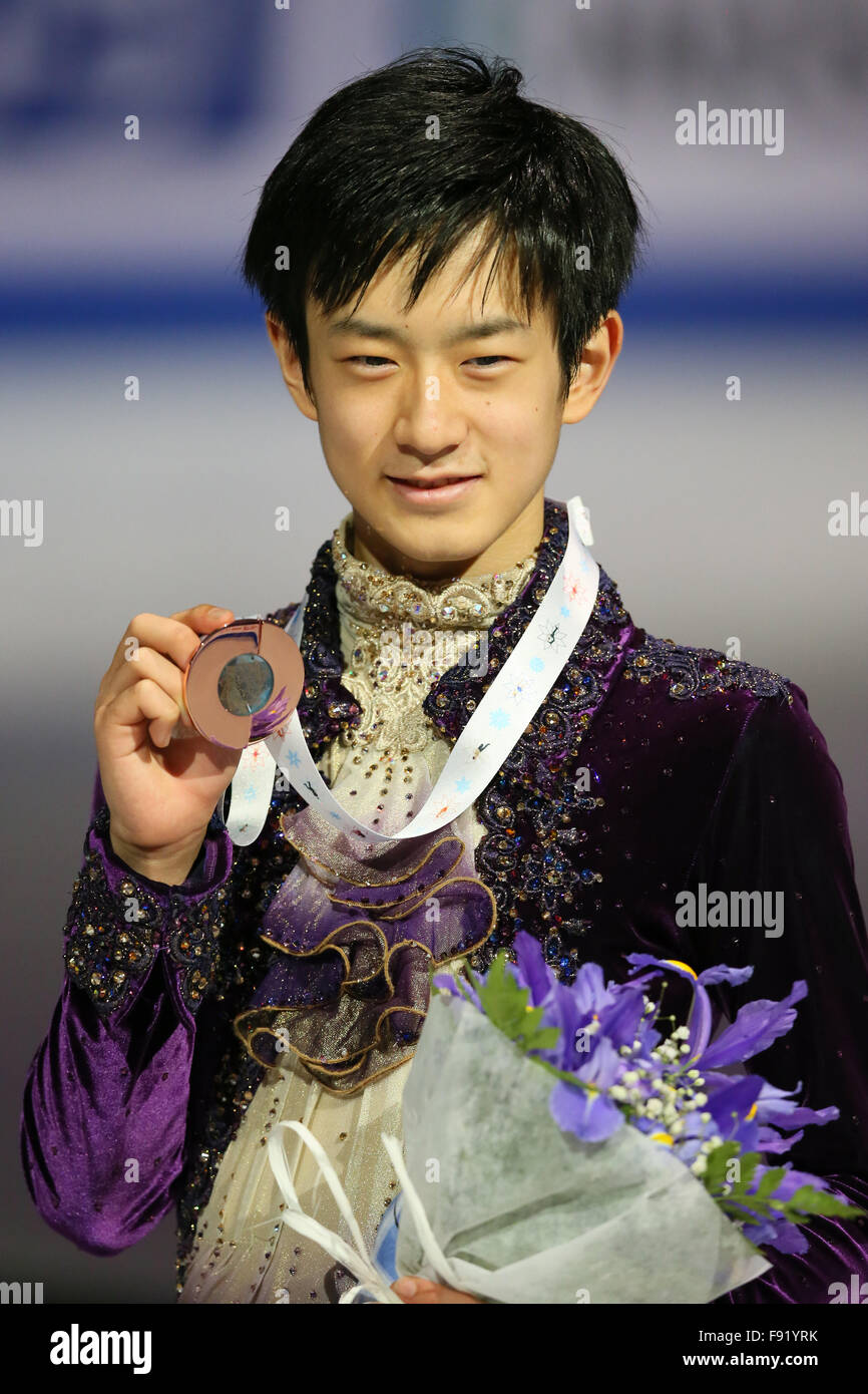 Sota Yamamoto (JPN), dicembre 11, 2015 - Pattinaggio di Figura : ISU Junior Grand Prix di Pattinaggio di figura maschile di cerimonia di premiazione al Centro Congressi Internazionale di Barcellona, Barcellona, Spagna. (Foto di YUTAKA/AFLO SPORT) Foto Stock