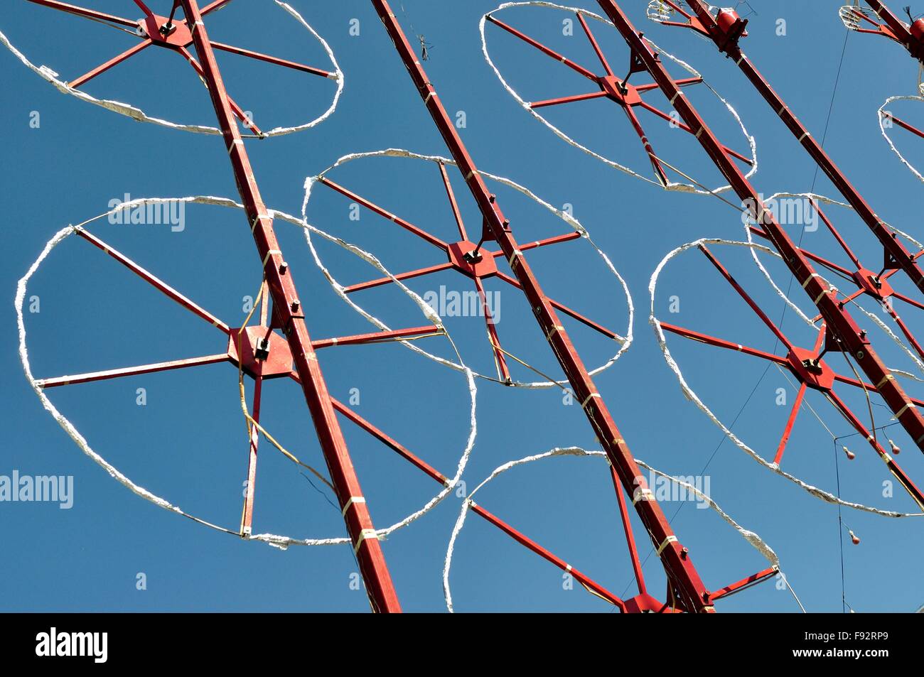 La sezione di uno spettacolo pirotecnico per un tradizionale villaggio maltese festival a Kalkara per la festa di San Giuseppe Foto Stock