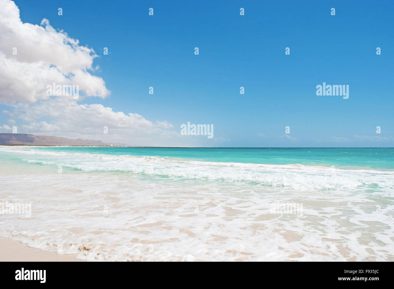 Socotra, Yemen, Medio Oriente: le splendide dune di sabbia della zona protetta di Aomak beach, Golfo di Aden, Mare Arabico Foto Stock