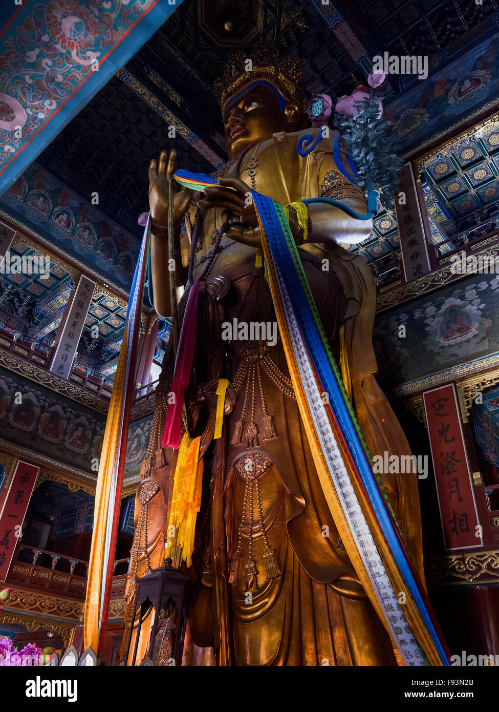 Statua di Buddha nel tempio Lama Yonghe Gong, Pechino, Cina, Asia Foto Stock