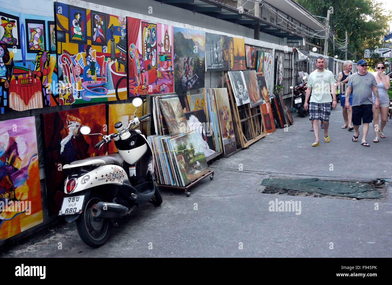 Opere d'arte originali, copie e riproduzioni di famosi dipinti e fotografie in vendita su Art Street Pattaya Thailandia Foto Stock
