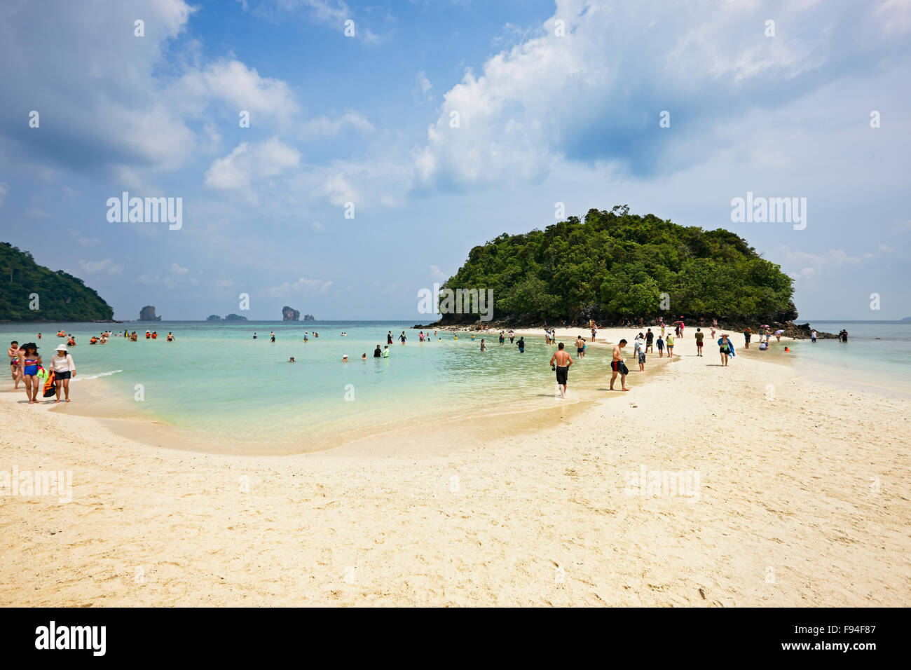 Spiaggia del Tup Island (noto anche come Isola di vasca, Koh tocca o Koh Thap). Provincia di Krabi, Thailandia. Foto Stock