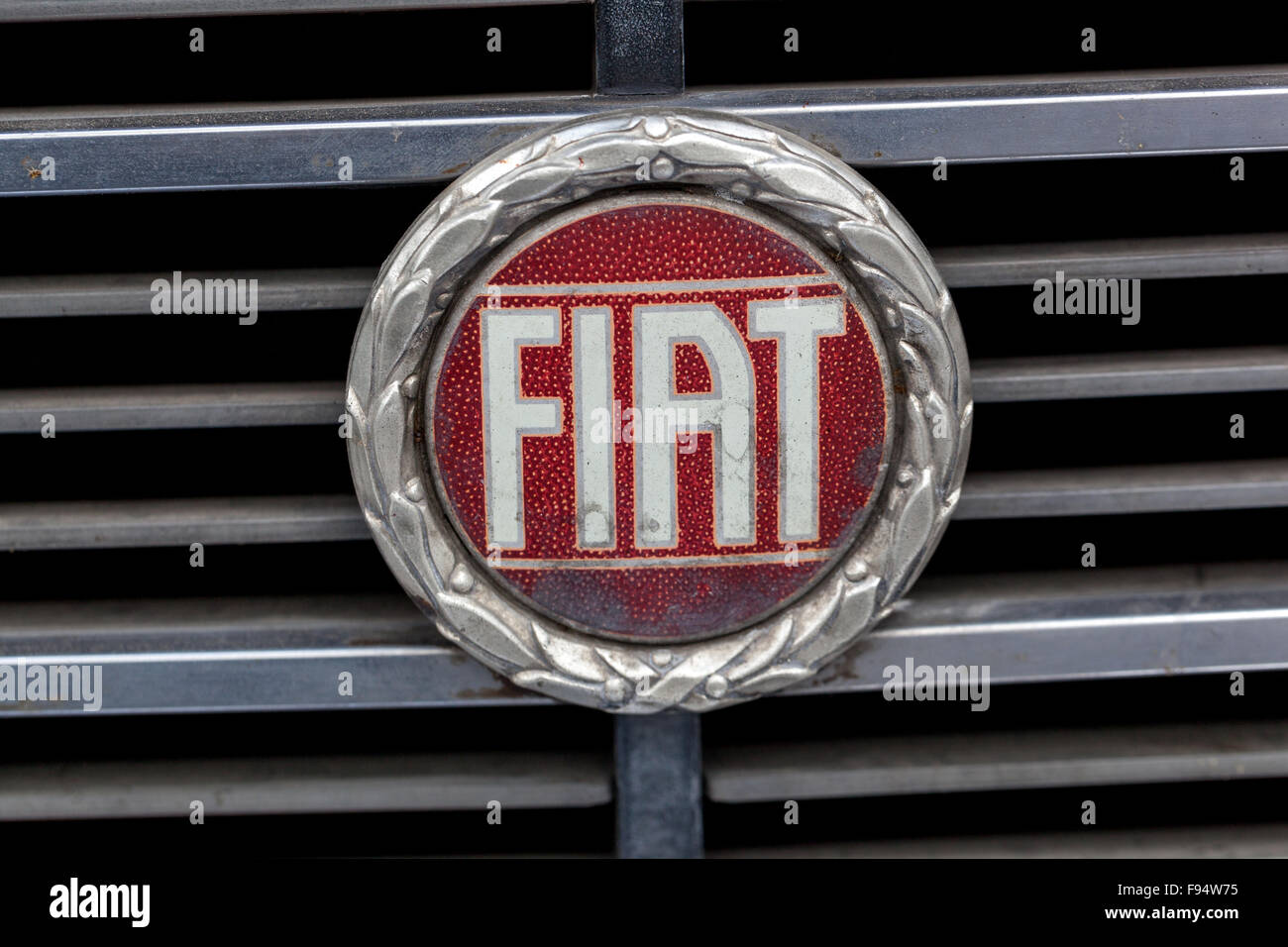 Logo Fiat vecchia auto segno maschera di Grillo Foto Stock