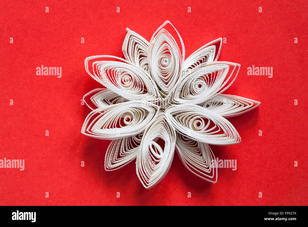 Decorazioni Natalizie Con Quilling.Carta Natale Quilling Immagini E Fotos Stock Alamy