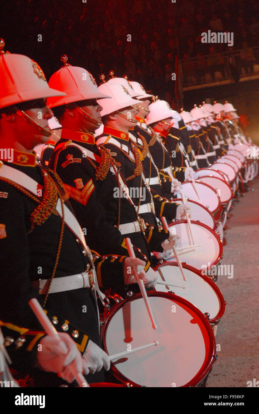 Royal Marines band presso il 2011 Edinburgh Tattoo militare di Edimburgo, in Scozia. Foto Stock