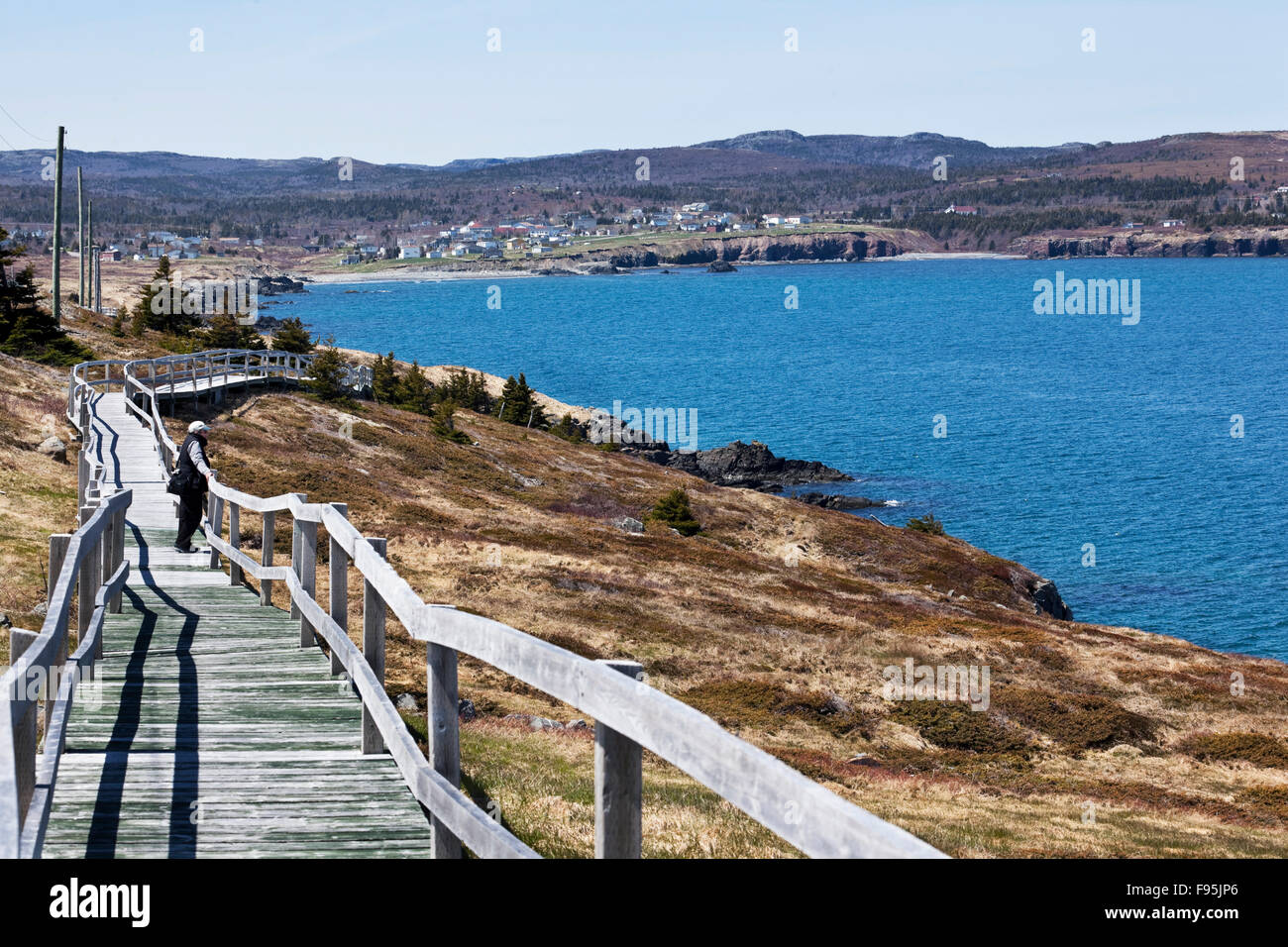 1.2 km dal lungomare che collega la città di Western Bay, Terranova, al faro sul lato sud della baia. Foto Stock