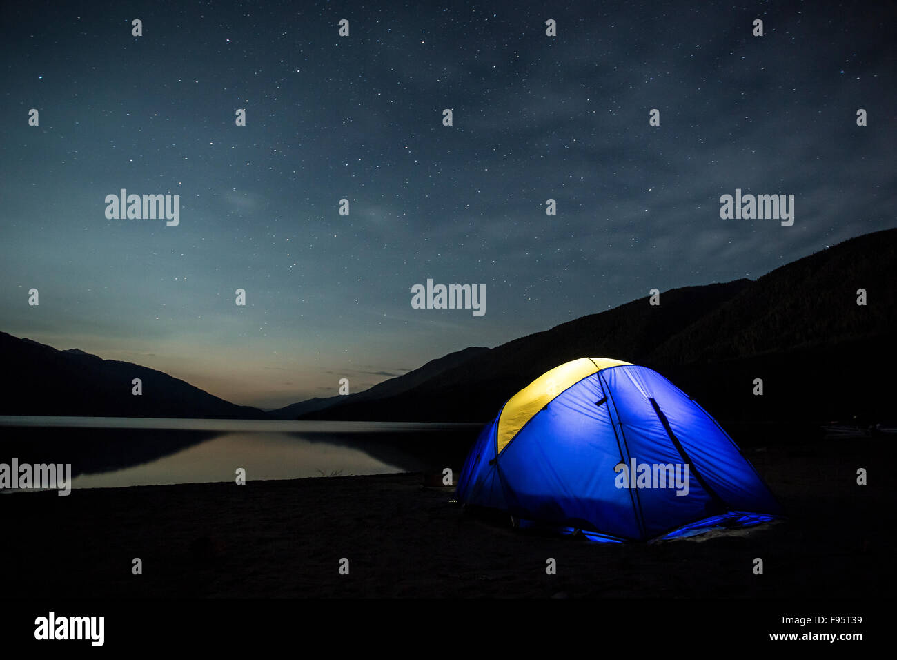 Trota Lago, British Columbia, Canada, camping, tenda, notte, stelle, Selkirk Mountains, Foto Stock