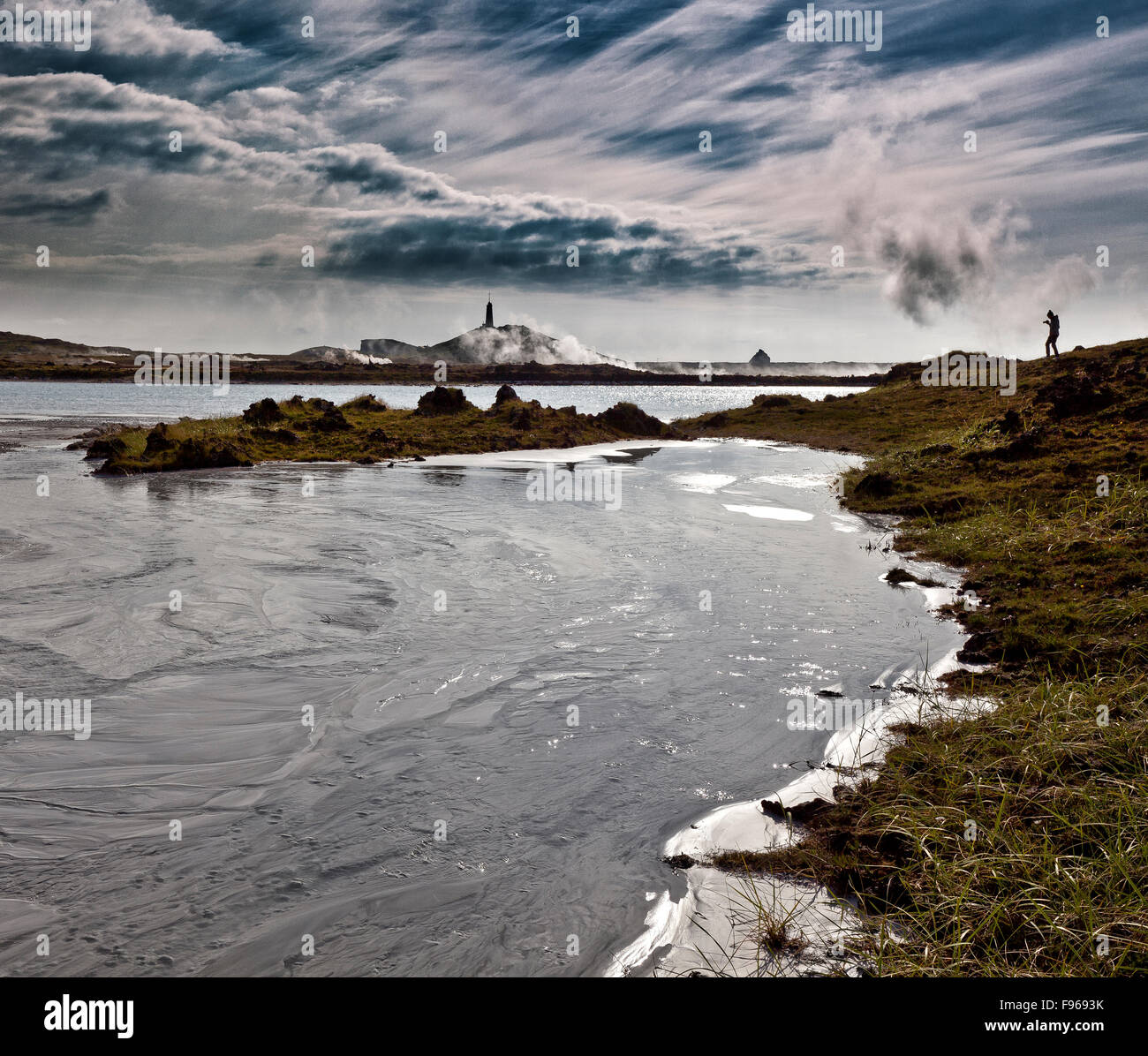Reykjanesviti faro - area geotermale, lava, MOSS e depositi di silice, Gunnuhver primavera calda, penisola di Reykjanes, Islanda Foto Stock