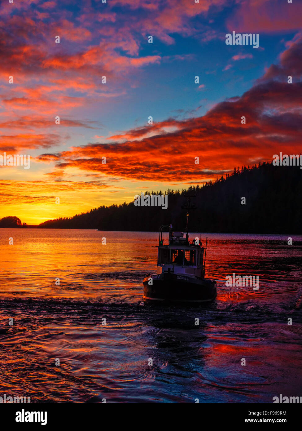 Un bel tramonto su Prince Rupert Harbour, British Columbia, Canada Foto Stock