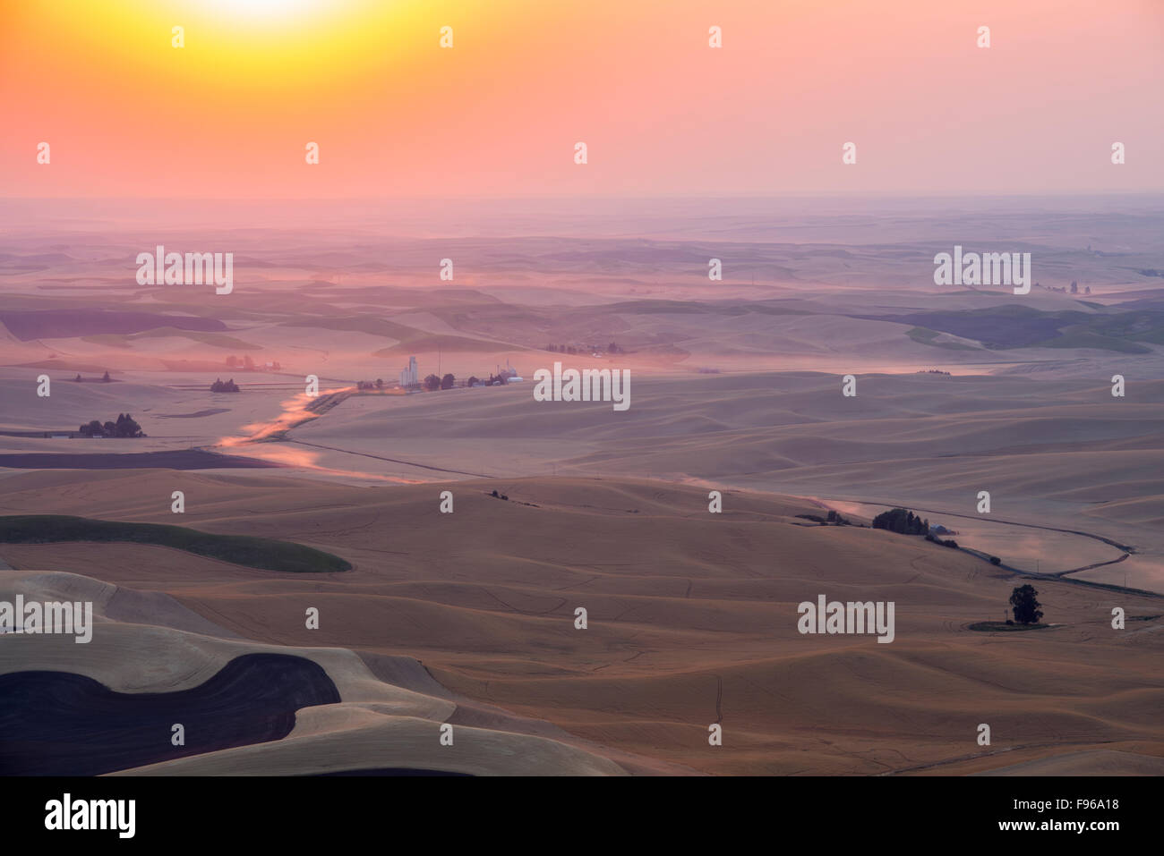 Tramonto al di sopra della Palouse, nello Stato di Washington, USA. Foto Stock