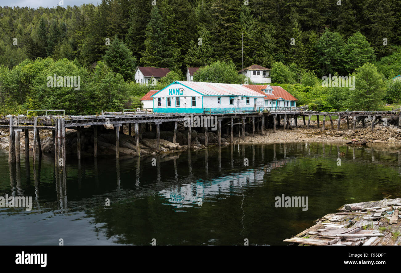 La British Columbia, Canada centrale costa BC, Namu, abandonned cannery, Foto Stock