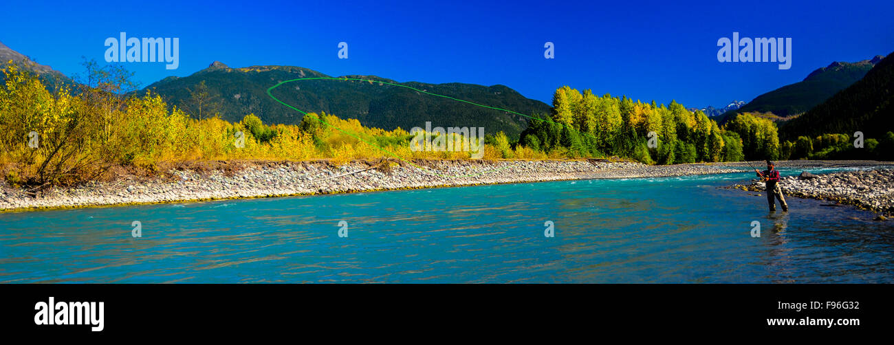 Spey Casting, rame River, British Columbia, Canada Foto Stock