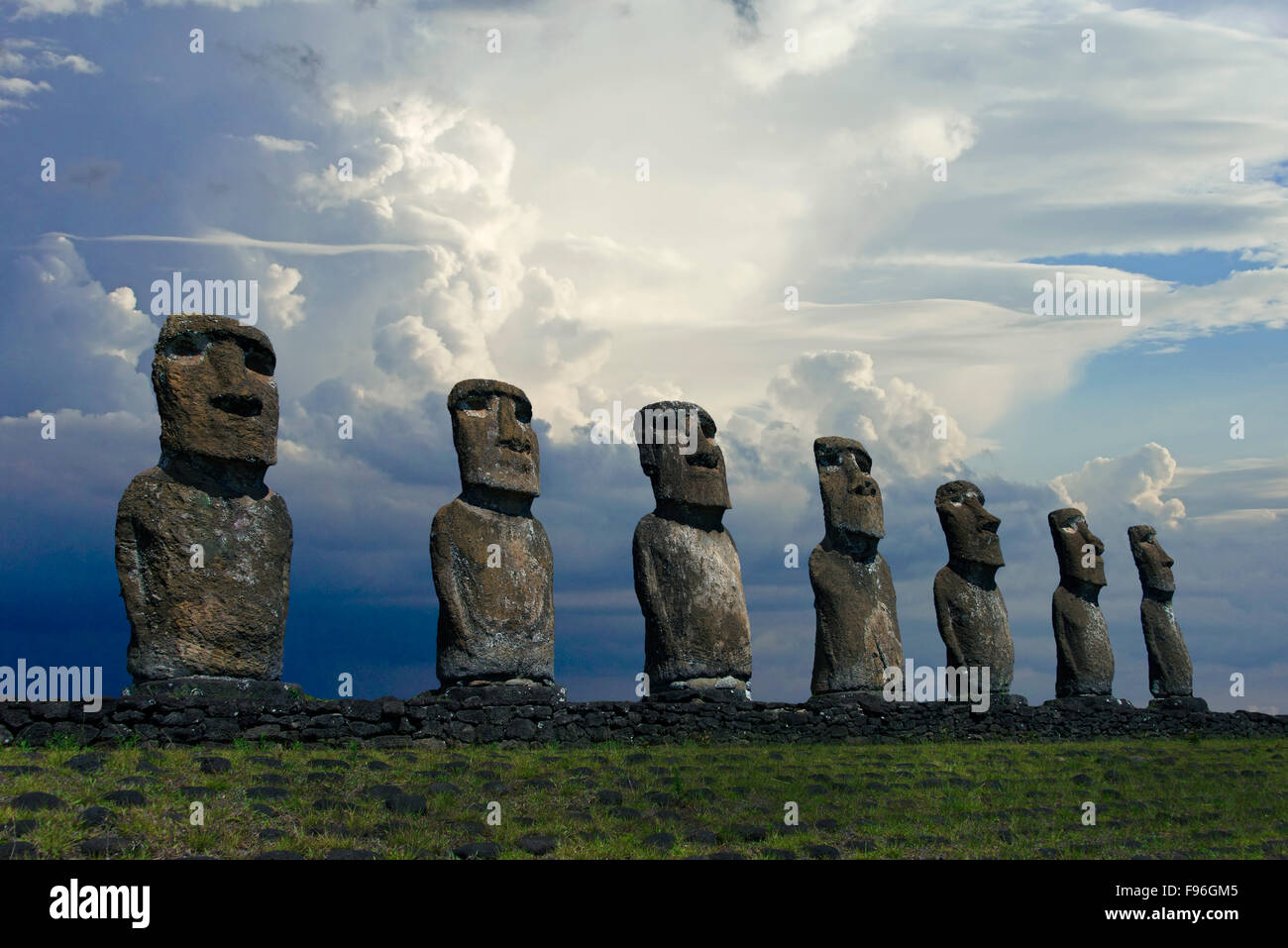 Il cerimoniale moai, Akivi, Isola di Pasqua Foto Stock