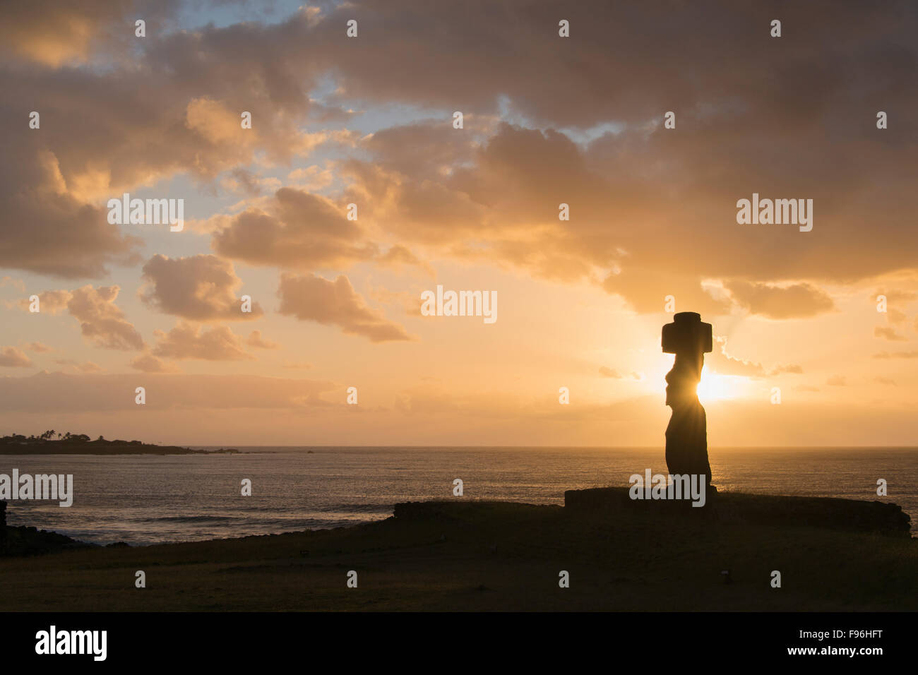 Il cerimoniale moai, Tongariki, Isola di Pasqua Foto Stock