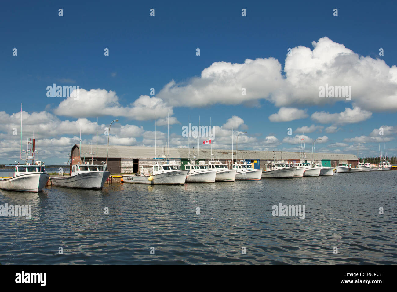 Barche da pesca legato fino al dock, Beach Point, Prince Edward Island, Canada Foto Stock