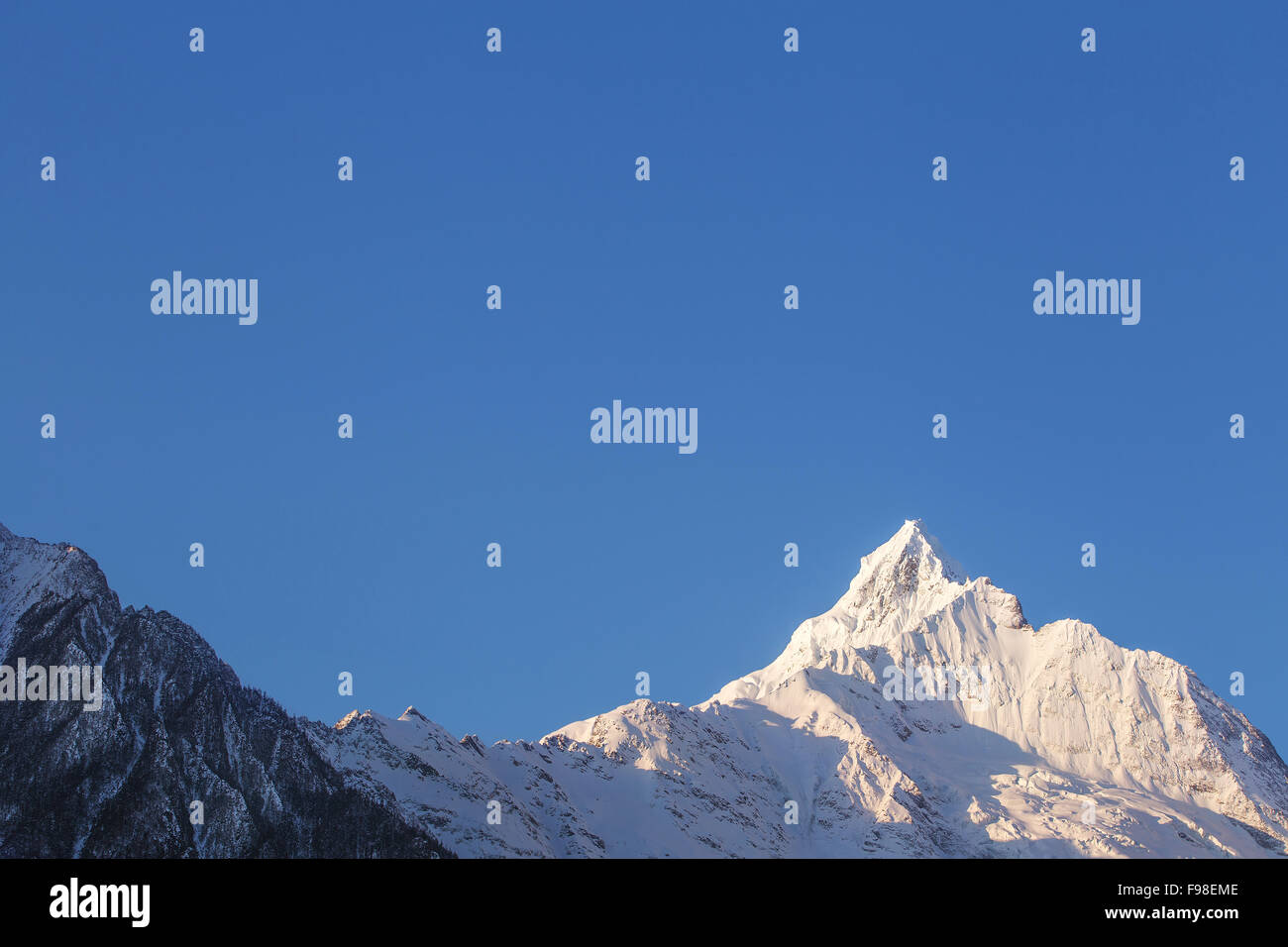 Montagna della neve Foto Stock