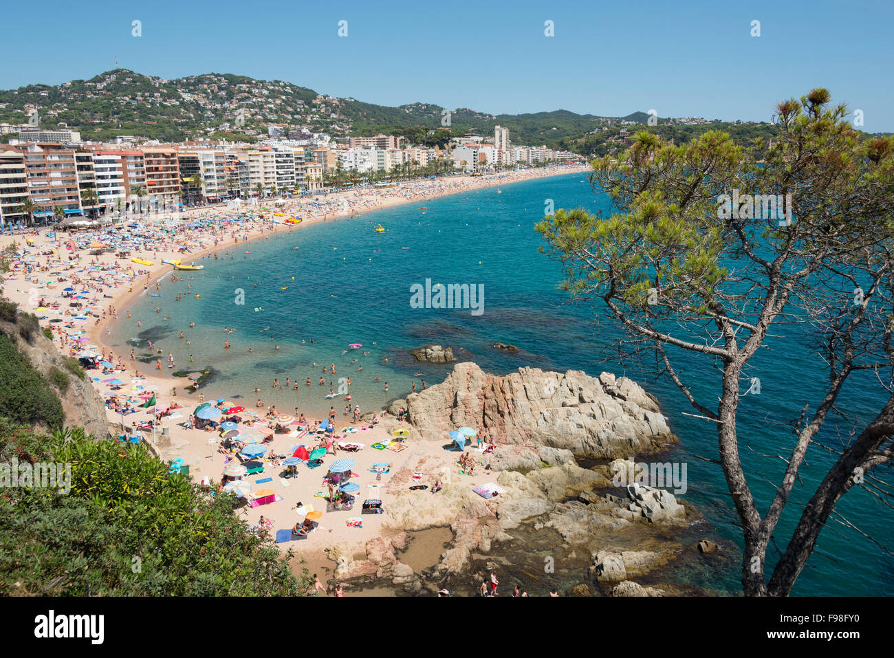 La spiaggia di Lloret, Lloret de Mar, Costa Brava, provincia di Girona, in Catalogna, Spagna Foto Stock