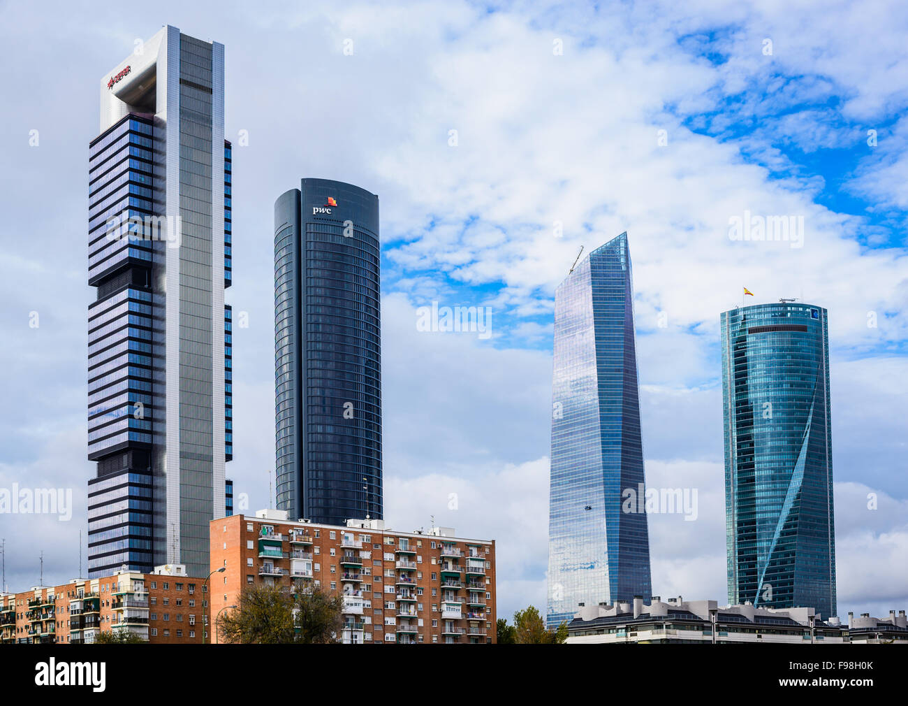 Cuatro Torres Business Area (CTBA), il quartiere degli affari si trova nel Paseo de la Castellana, Arena di Madrid in Spagna. Foto Stock