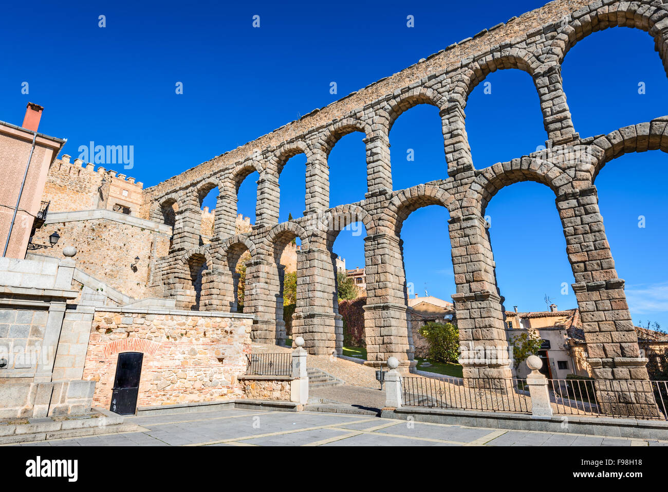 Segovia, Castilla y Leon. Acquedotto romano ponte di Segovia in Castiglia in Spagna. Foto Stock