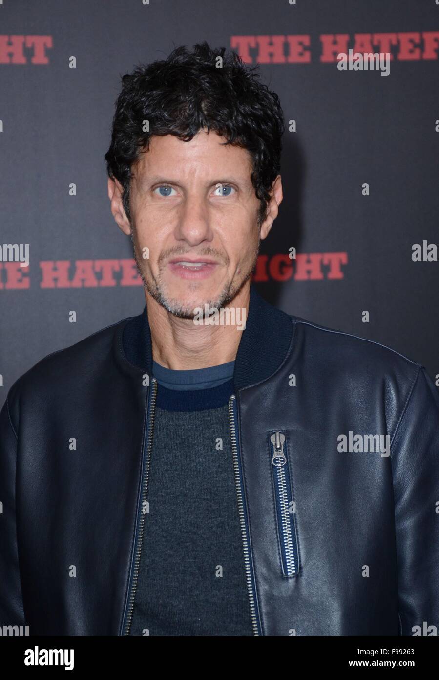 New York, NY, STATI UNITI D'AMERICA. Xiv Dic, 2015. Michael Diamond, Mike D dei Beastie Boys presso gli arrivi per l'odioso otto Premiere, Ziegfeld Theatre di New York, NY, 14 dicembre 2015. Credito: Derek Storm/Everett raccolta/Alamy Live News Foto Stock