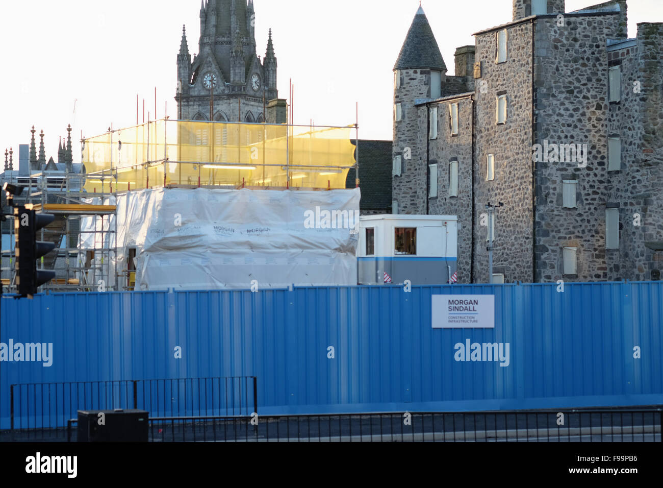 Piazza marischal sviluppo storico circostante Provost Skene's House nel centro di Aberdeen Scotland, dicembre 2015. Foto Stock
