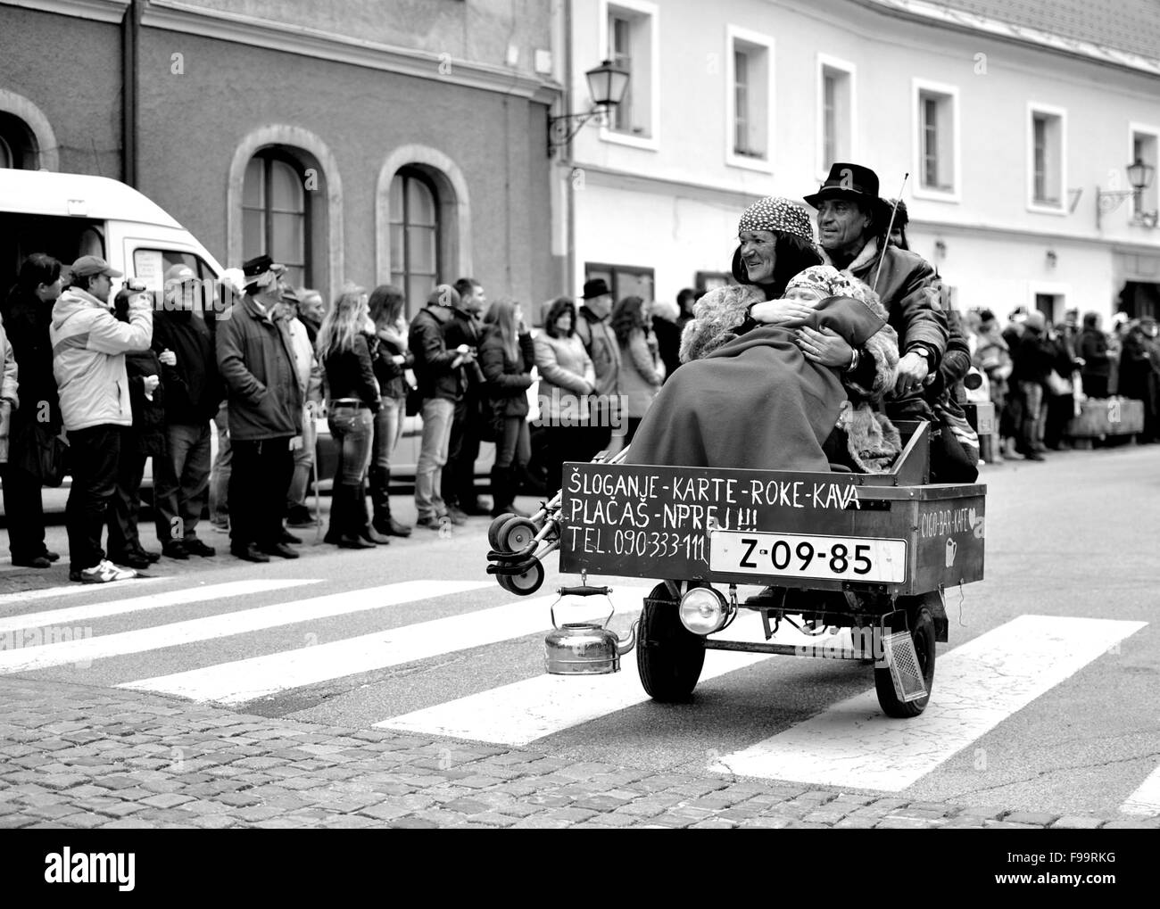 La foto mostra l'atmosfera di Ptuj carnevale. Foto Stock