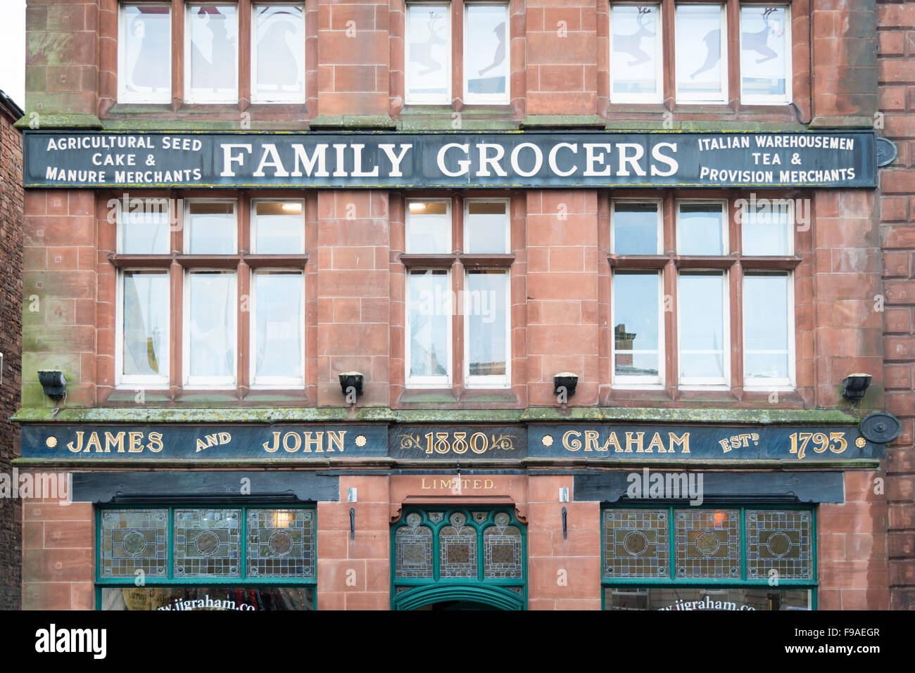 Il James e John Graham tradizionale negozio di alimentari a Penrith, Cumbria il Lake District UK Foto Stock