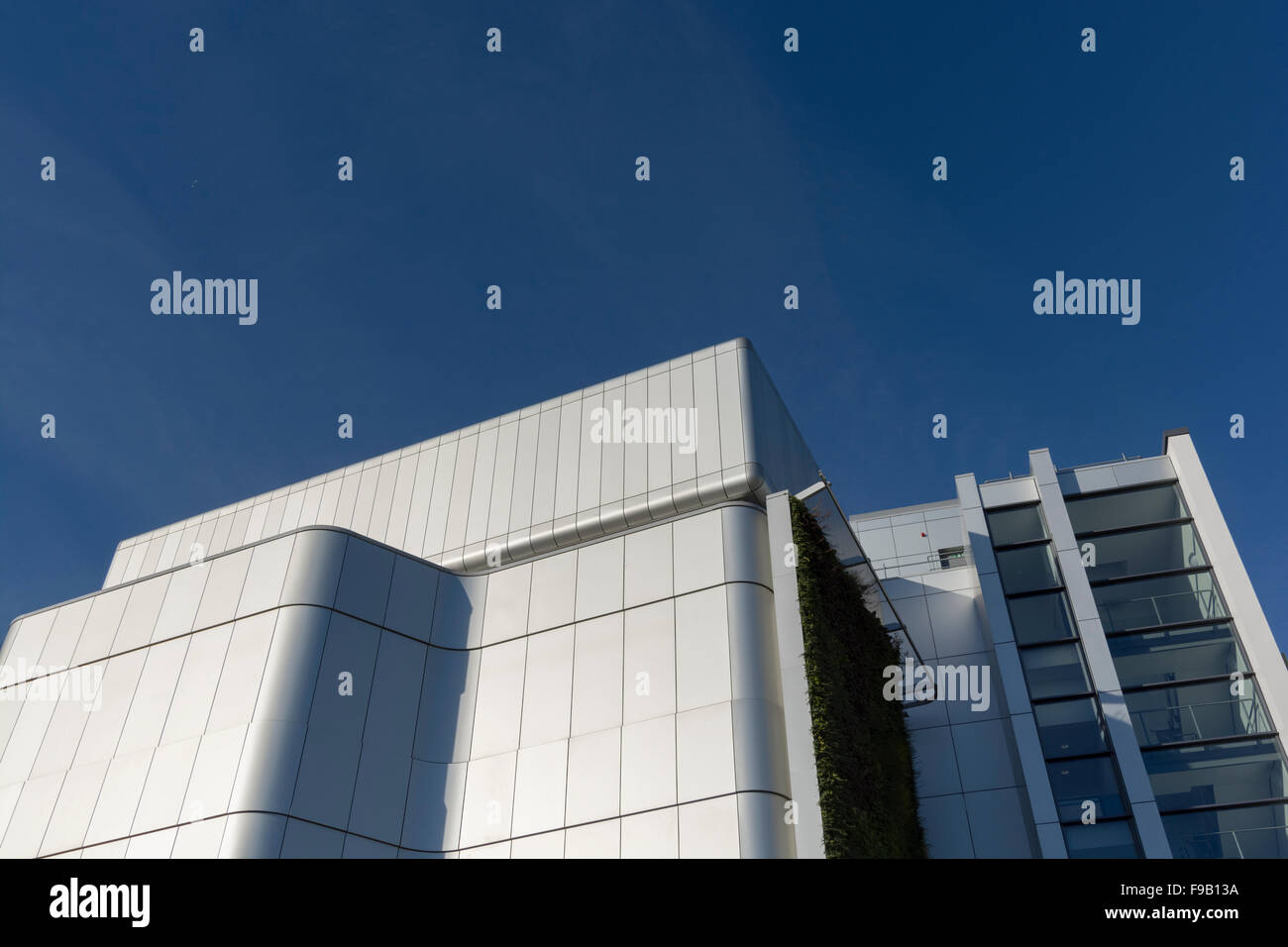 La più recente aggiunta all'Università di Bristol, scienze della vita edificio, inaugurato nel 2015 da Sir David Attenborough. Foto Stock