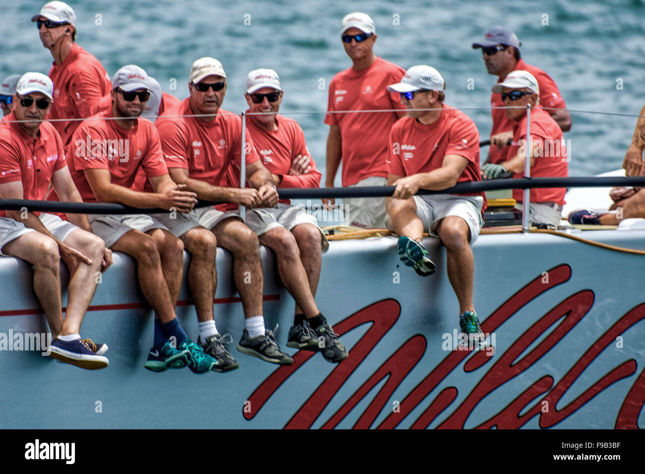 15.12.2015. Sydney, Australia. 2015 la convenzione SOLAS Big Boat Challenge. WILD OATS XI skipper di Mark Richards durante la convenzione SOLAS Big Boat Challenge sul Porto di Sydney, Sydney, Australia. La convenzione SOLAS Big Boat Race Challenge è un preludio alla Sydney Hobart yacht race si tiene ogni anno il giorno dopo Natale. Foto Stock