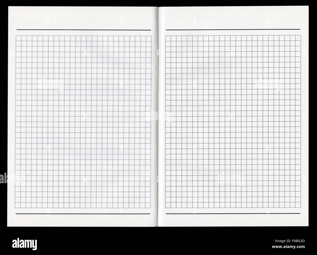 Notebook vuota doppia pagina su sfondo nero Foto Stock