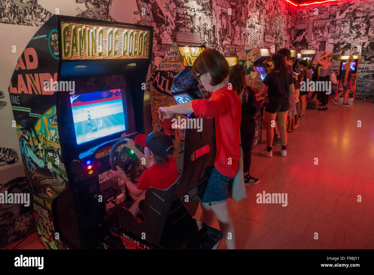 FAILE e Bast deluxx fluxx arcade Brooklyn Museum Foto Stock