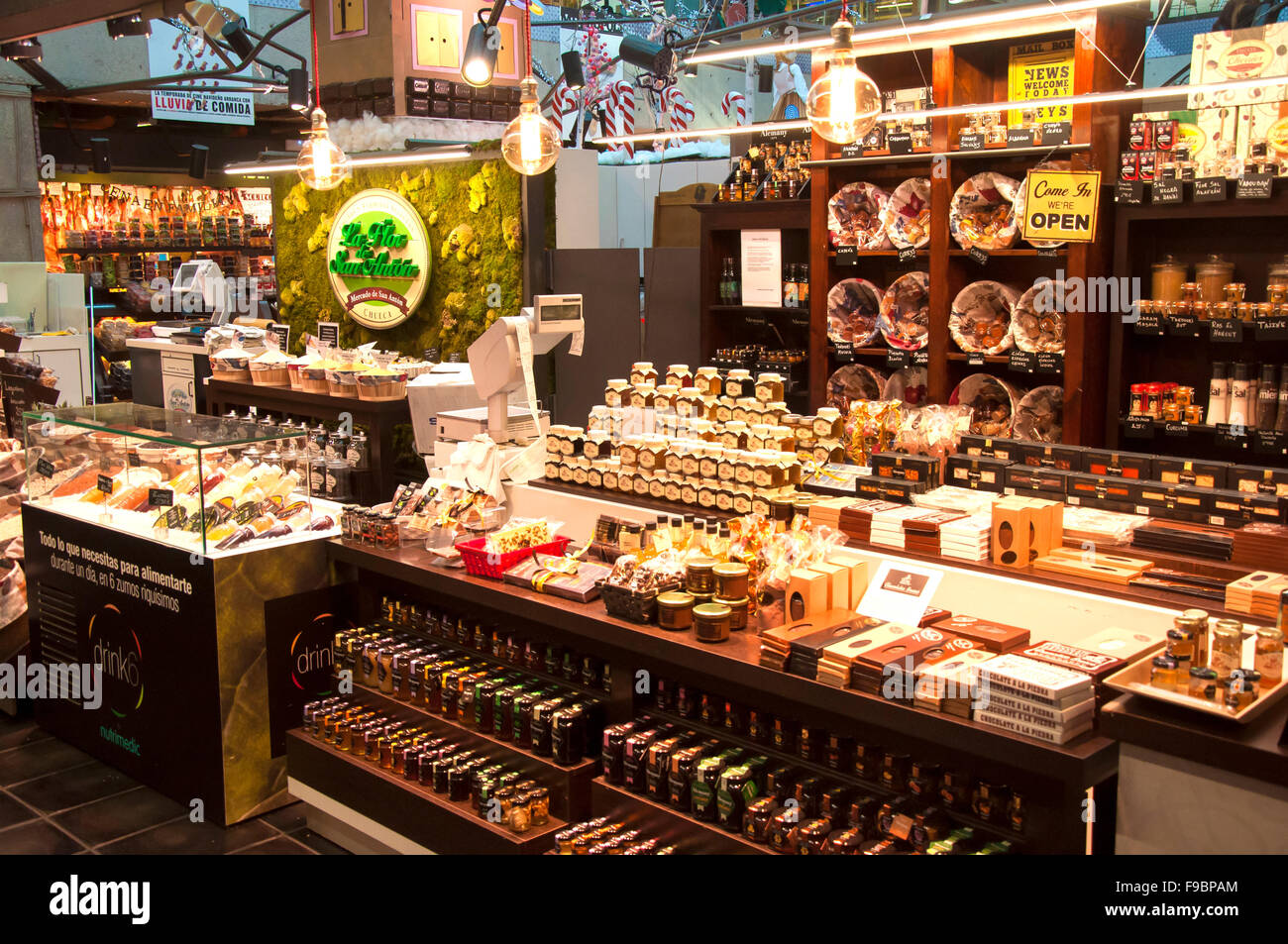 San Anton, mercato Chueca, Madrid, Spagna Foto Stock