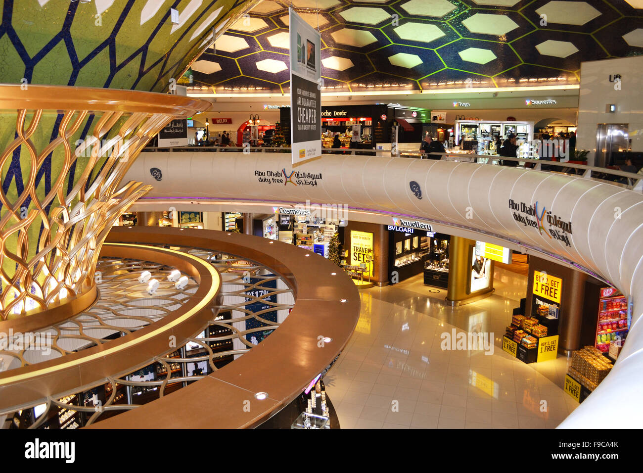 Abu Dhabi, Emirati Arabi Uniti: Aeroporto di Abu Dhabi duty free. Foto Stock