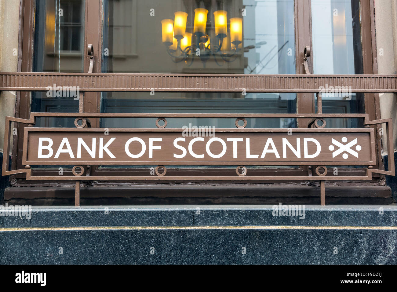 Bank of Scotland firma in una finestra, UK Foto Stock
