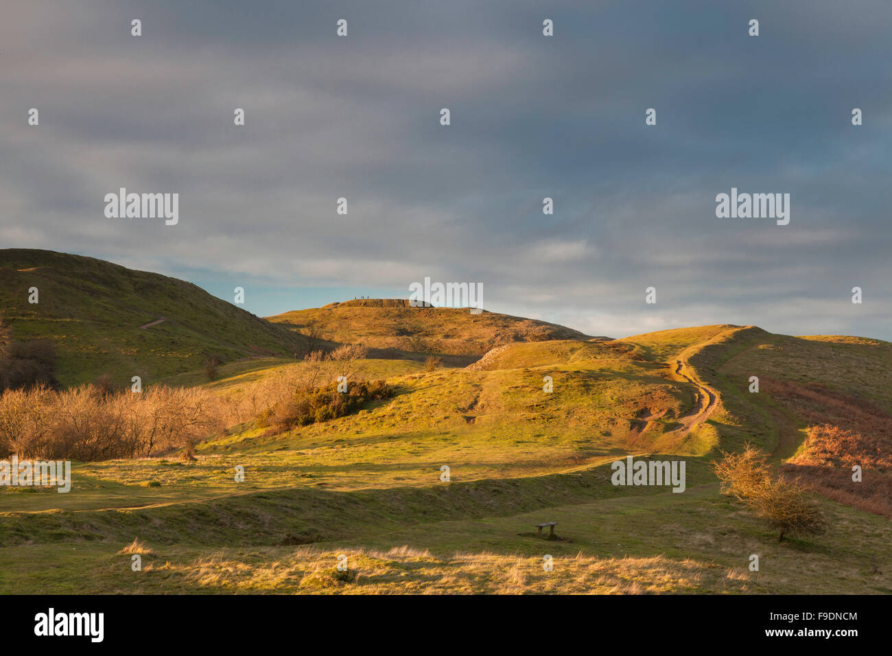 Malvern Hills guardando a nord verso l'Herefordshire faro "British Camp' Worcestershire, Inghilterra. Regno Unito Foto Stock