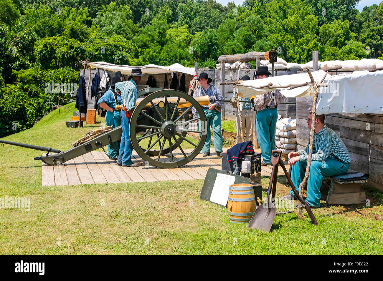 La guerra civile europea la rievocazione di Artiglieria a Vicksburg, alcuni 152 anni più tardi dopo la battaglia Foto Stock